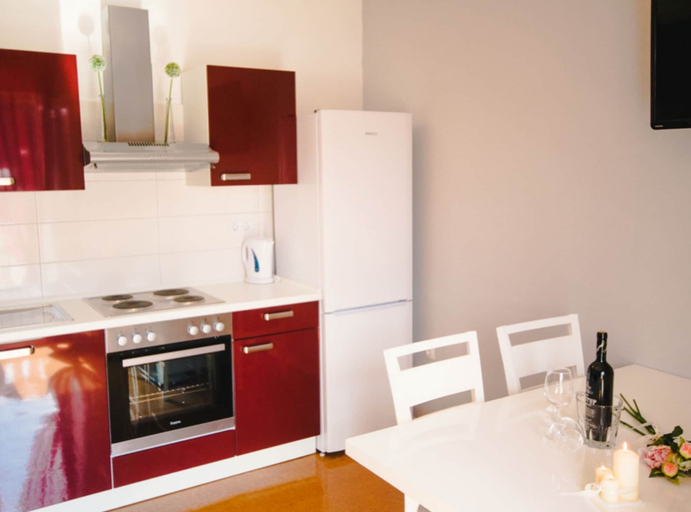 Private kitchen 5, Comfort Villa Šolo, Ploče
