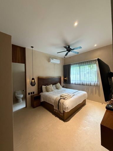 Room 5, Great 3 Bedroom Apartment and Private Pool!, Cozumel