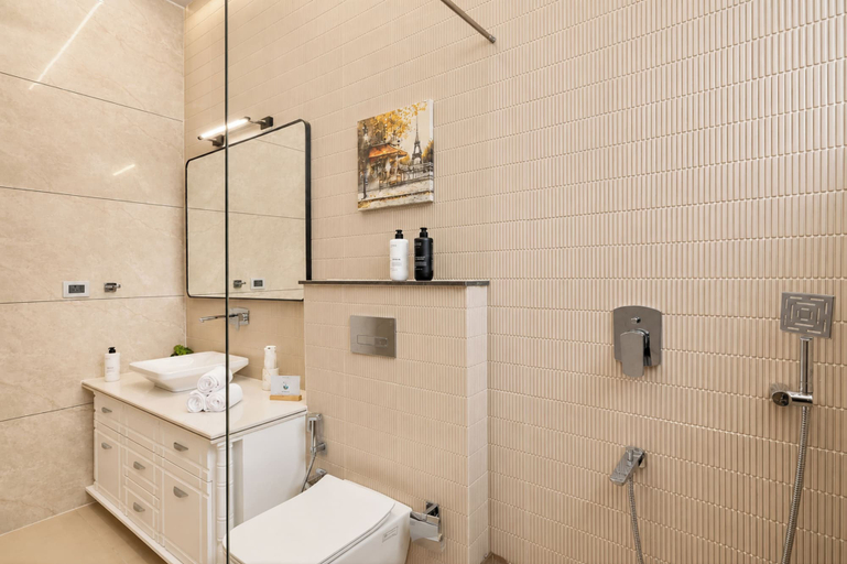Bathroom 5, Alaya Stays Kalyan Mansion Cosmos 3BHK, Dehradun