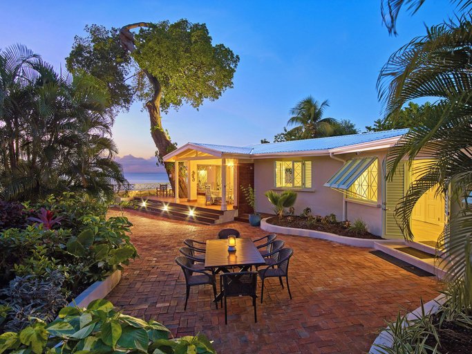 Exterior & Views 2, Southwinds - by Zenbreak