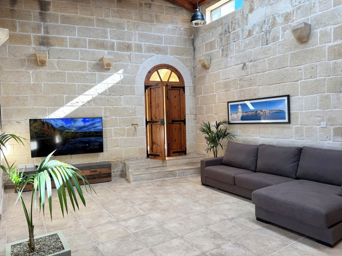 Living area 5, Farmhouse Razzett Girgor, Saint Paul's Bay