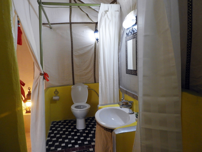 Bathroom 4, Sleeping in a Luxury tent in Merzouga desert, Errachidia