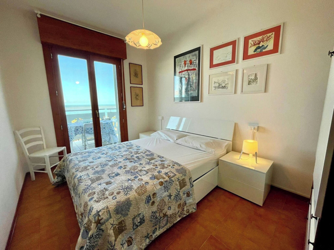 Bedroom 4, Sea View Apartment With Shared Pool, Venezia