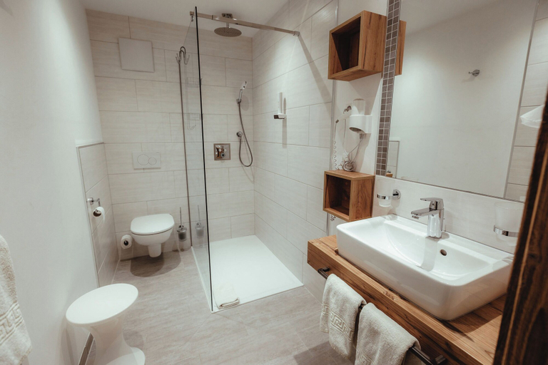 Bathroom 3, Gasthof Walcher, Sankt Johann im Pongau