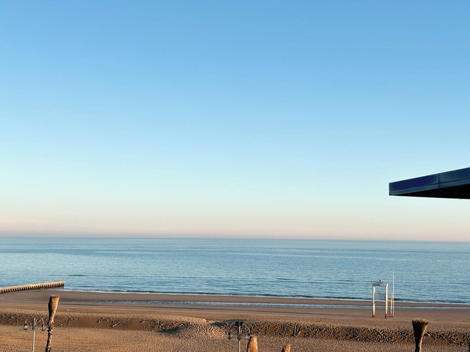 Beach 2, Stylish Property With sea View, Venezia