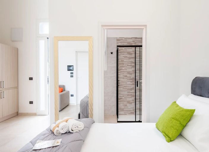 Room 2, Monolocale Riva Wi-fi, Clima e Giardino a Torre Lapillo, Lecce