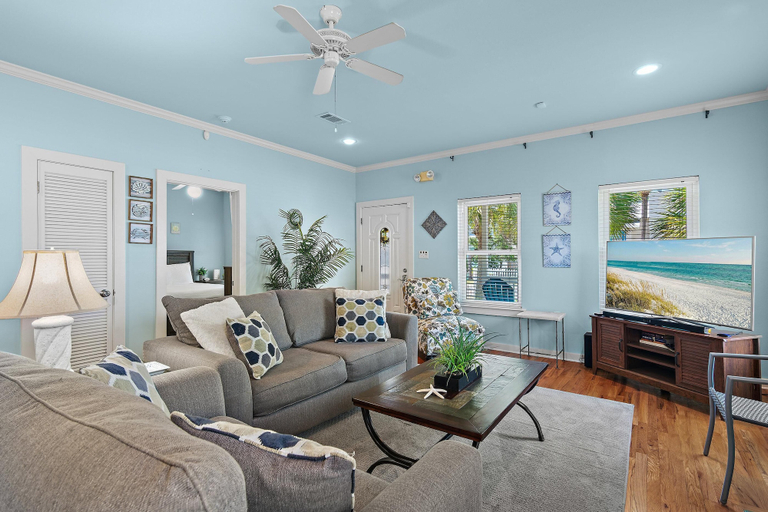 Living area 3, Lulé Cottage, Okaloosa