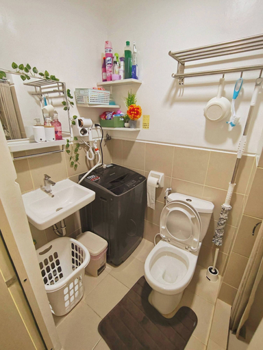 Bathroom 5, Paradise Staycation At South!, Las Piñas