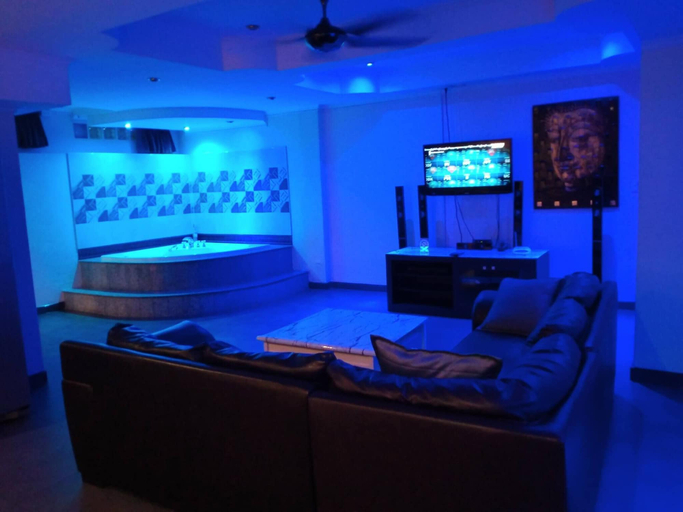 Living room 4, 75 sqm Studio type Jacuzzi Apartment 101A, Pattaya