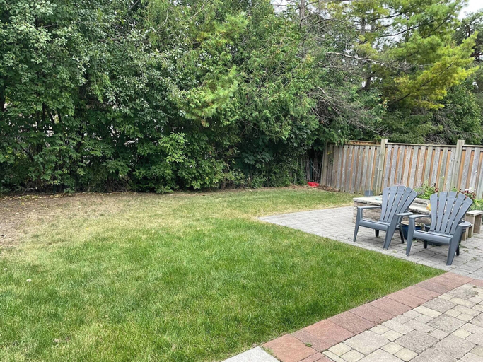 Garden, Entire Privatesuite Separate Entrance Free Parking, York