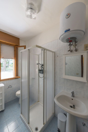 Bathroom, Studio in a Complex With 3 Swimming Pools, Venezia