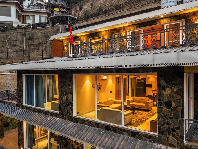 Exterior detail 2, ELIVAAS Bask and Blessings 1 Room Suites, Solan