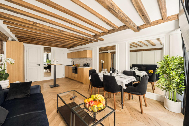 4, 2BDR 5P apartment au centre de Paris in downtown Paris, Paris
