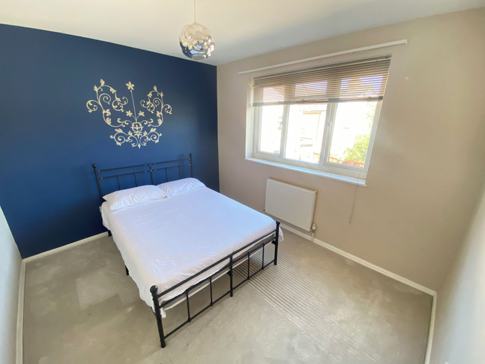 Room 5, The Fern Two Bedroom Escape, London
