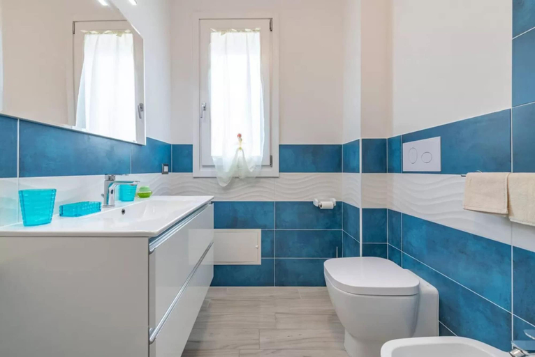 Others 3, Modern Apartment Near Alghero Beach, Sassari