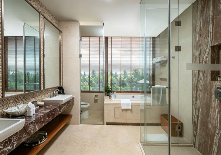 Bathroom 5, Yalong Bay Mangrove Tree Resort, Sanya