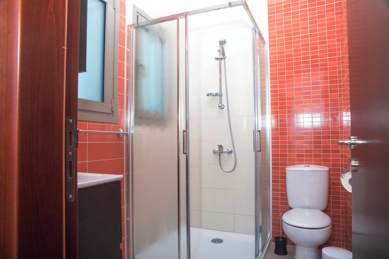 Bathroom 3, Stunning new Beach Front Villa,1st Line to the Beach, Large Pool, Wonderful Area