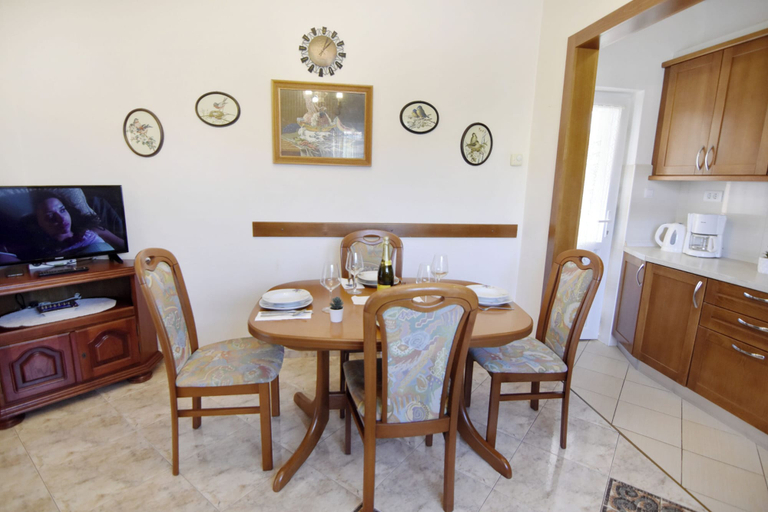 Dining room 3, Precious Accommodation for Four Guests in Umag, Umag