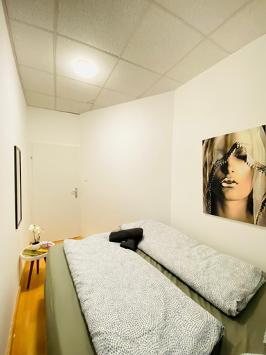 Room 4, Private Room Long Stay Shared Apt, Wien