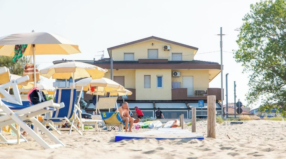 Exterior, Palm Beach House - Sea and Beach View, Pescara
