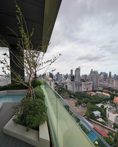 Balcony, Brand New 2 Bedroom Near Paragon, Ratchathewi
