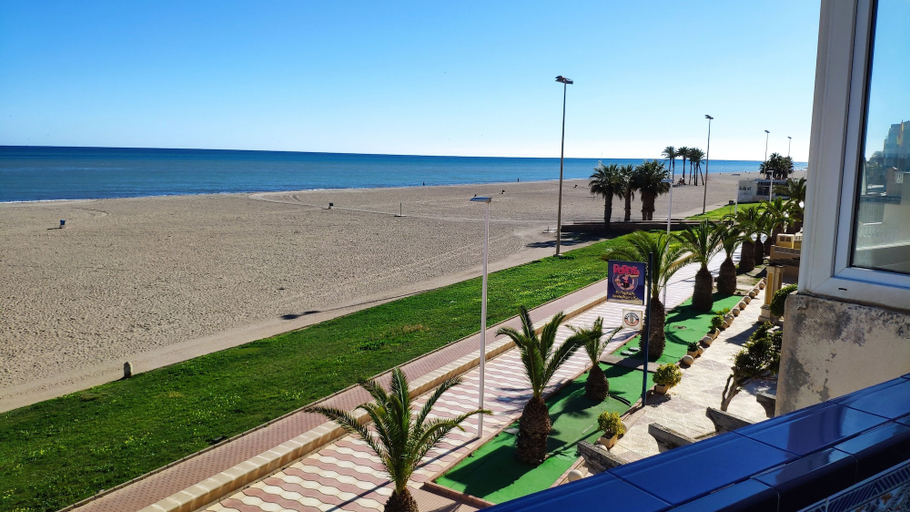 Others 5, Two Bedroom Apartment on Front Line Of The Beach, Almería
