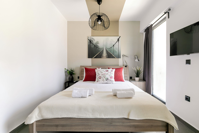 Room 2, Zeni - Chic Studio & Balcony in Athens, Attica