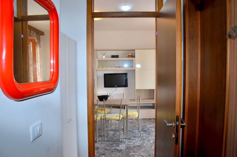 Room amenity 5, For Your Getaway Near the Beach-beahost Rentals, Venezia