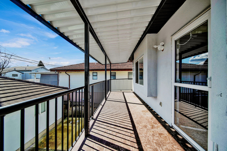 Balcony, Three Bedroom Home Near YVR and Skytrain, Downtown Vancouver, Greater Vancouver