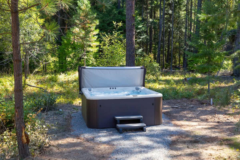 Room 5, New Luxe Home Hot Tub Firepit BBQ Chefs Kitch, Kittitas