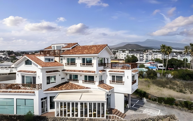 Exterior & Views 1, Seogwipo Tov Pension, Seogwipo
