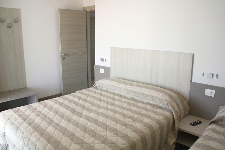 Room 4, Modern Flat With Balcony, Udine