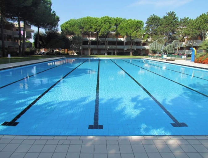Pool 2, Flat With Terrace Overlooking the Pool, Venezia