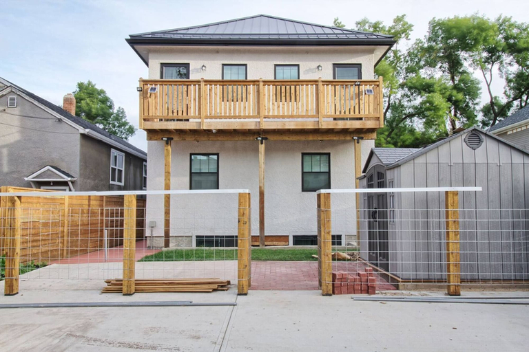 Exterior & Views 2, Historical Building 1br 1ba Walk To Roger's Place, Division No. 11