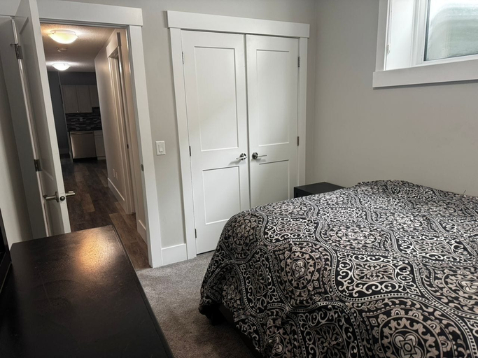 Room 3, Elegant 2-bedroom Basement Suite in Wood Buffalo, Canada, Division No. 16