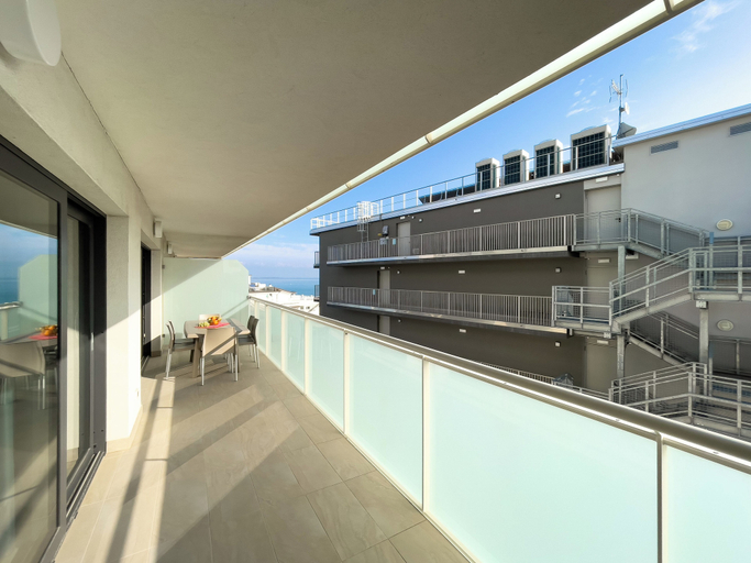 Balcony 3, Beachside Flat Equipped With Everything you Need, Udine