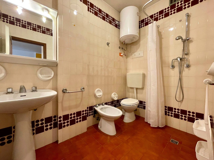 Bathroom, Homely Flat With Shared Pool, Venezia