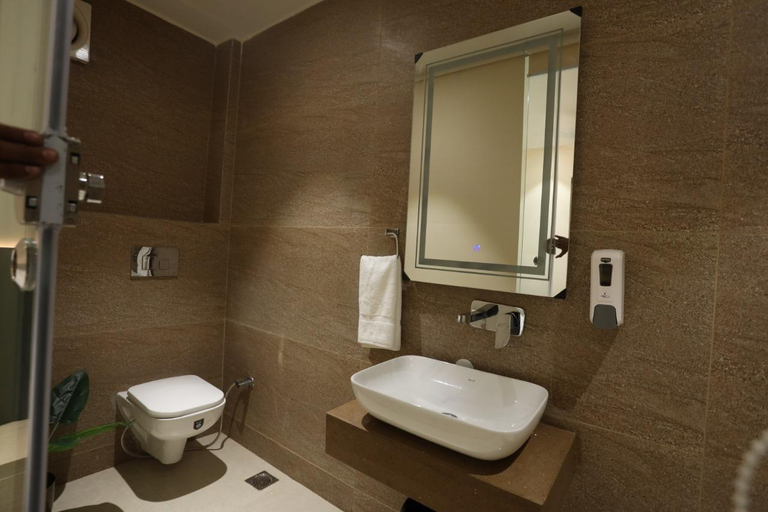 Bathroom 4, Hotel Adora, Delhi
