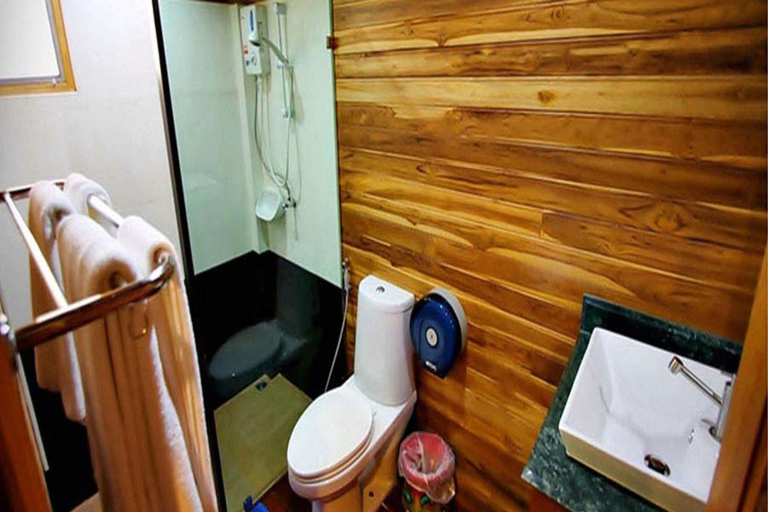 Bathroom 4, P.N. Gold Resort, Muang Chon Buri