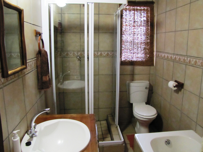 Bathroom, Umvangazi Rest - Enjoy a Relaxing, Rejuvenating and Peaceful Setting in the Bush, Ehlanzeni