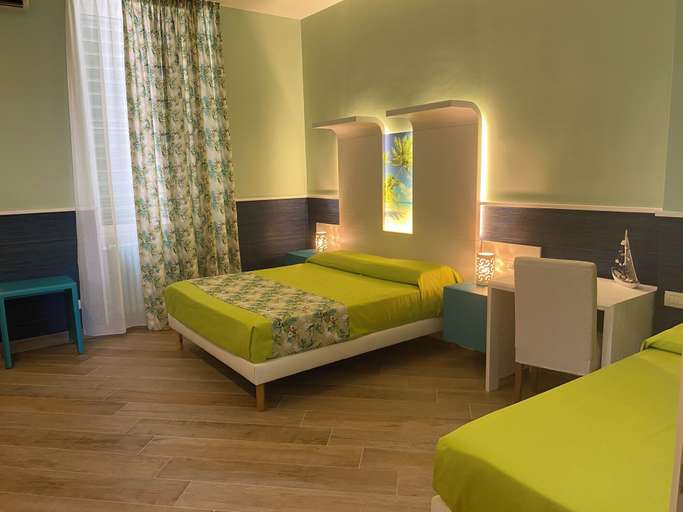 Bedroom 4, Room-exclusive Room "tramontana Room" -, Bari