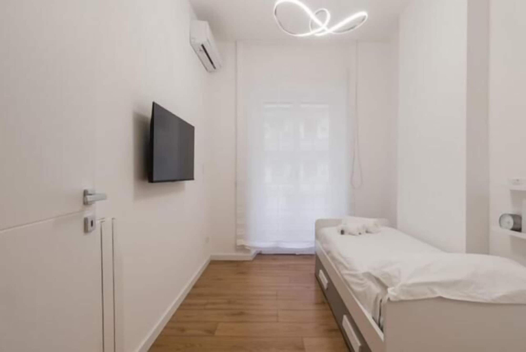 Room amenity, THE Fifth Properties, Rome