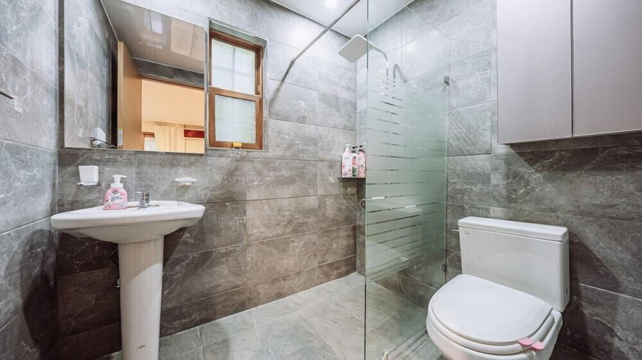 Bathroom 4, Ravie Pension, Gapyeong