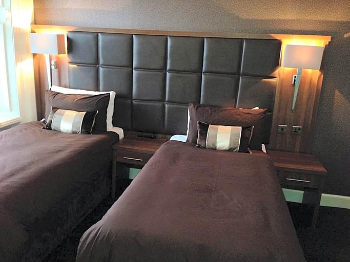 Bedroom 2, The Fort Hotel, Dundee
