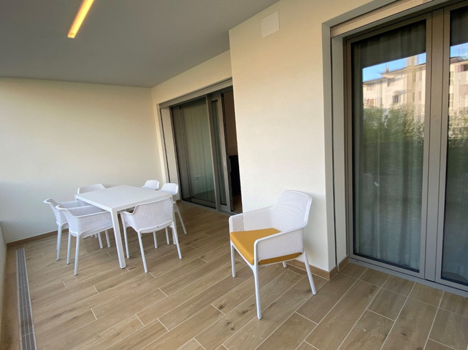 Outdoor dining 5, Bright apartment with terrace near the sea, Venezia