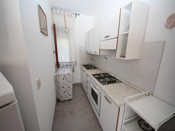 Interior, Comfortable Beachside Apartment in Rosolina, Rovigo