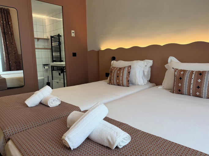 Bedroom 3, Hotel Berne Opera, Paris