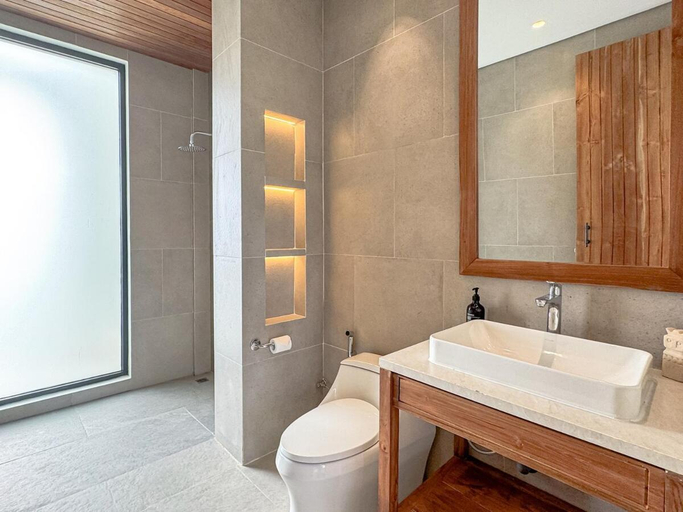 Bathroom 2, Previere Ubud: 3BR Villa w/ Pool & Ricefield View, Gianyar