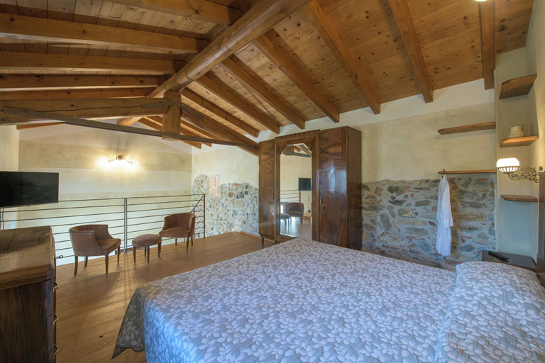 Room, Room-charming Alessandria Apartment Retr, Alessandria