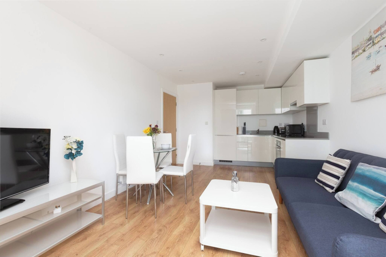 Others 5, Skyvillion - Tower Point Enfield 1bed With Balcony, London